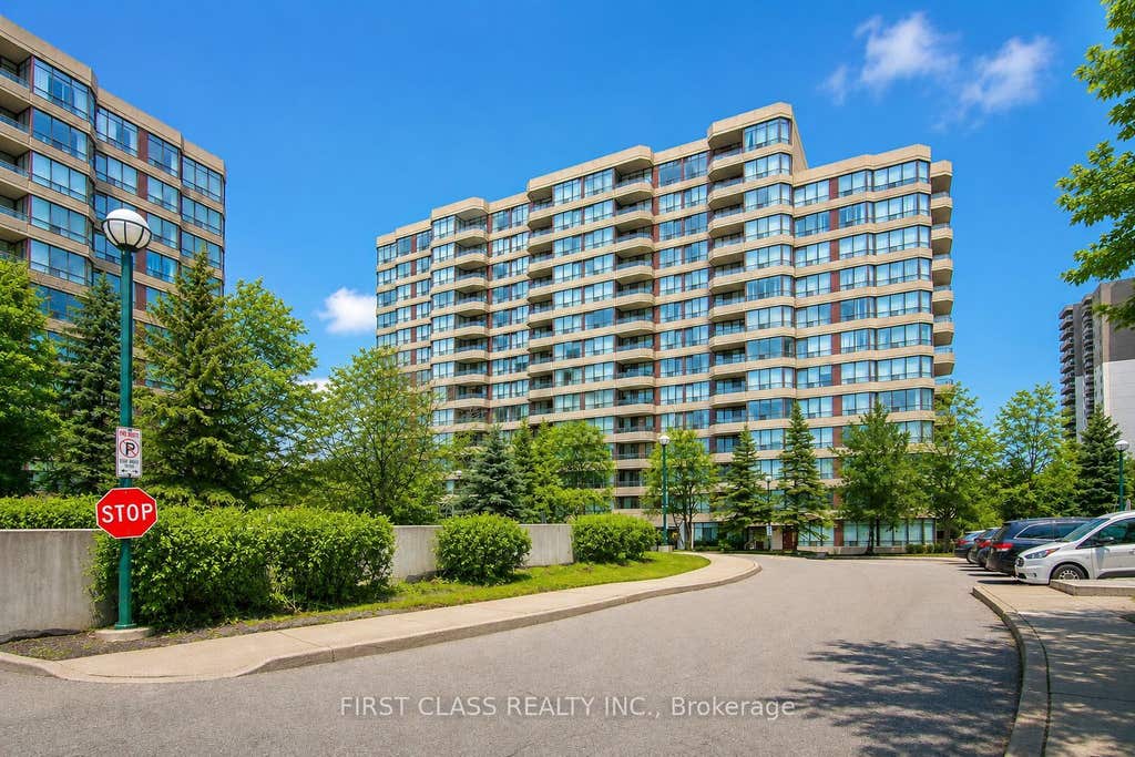 Photo of 91 Townsgate Drive #106, Vaughan, ON L4J 8E8 (MLS # N13629920)