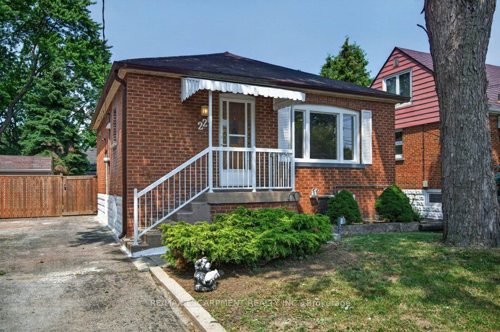 220 EAST 13TH Street