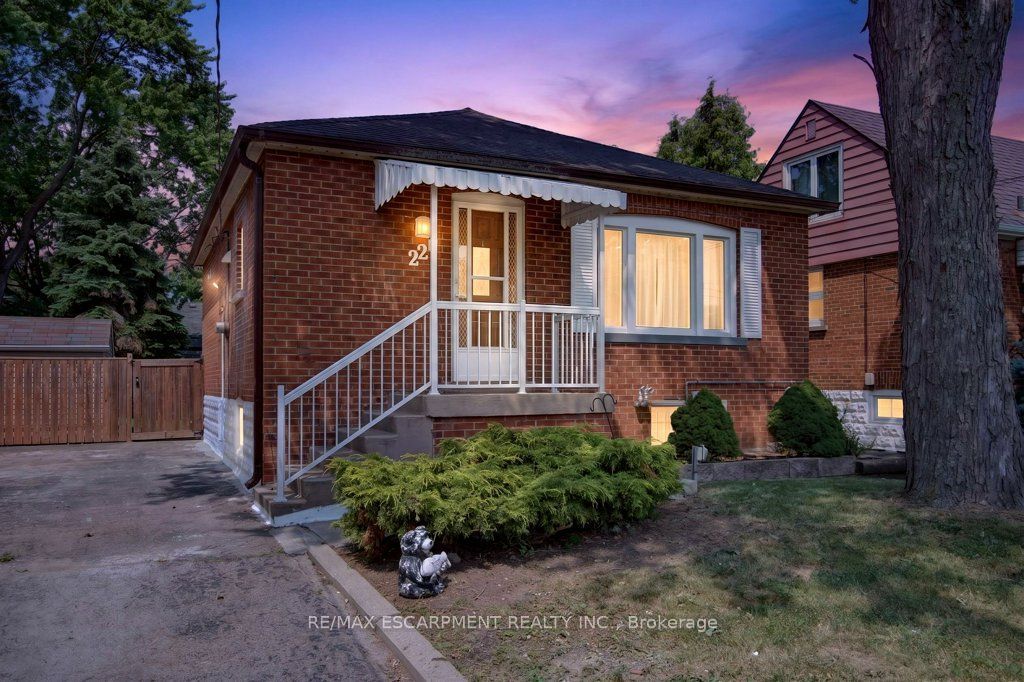 220 EAST 13TH Street