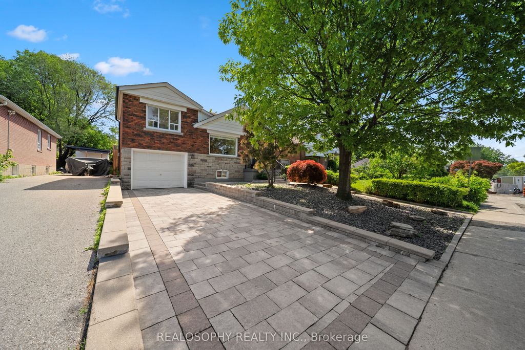 Photo of 69 Squires Avenue, Toronto, ON M4B 2R7 (MLS # E13445808)
