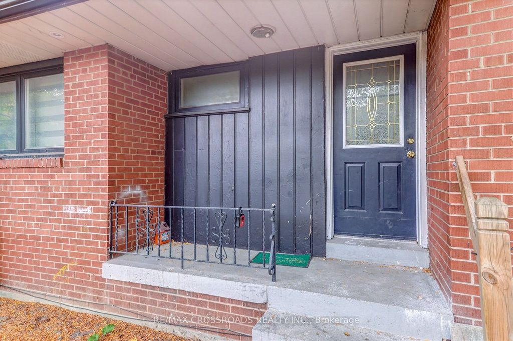 Photo of 2 Tangmere Road, Toronto, ON M3B 2N1 (MLS # C12704538)