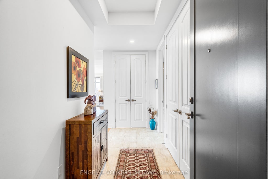 Photo of 110 Cortile Private #402, Blossom Park - Airport and Area, ON K1V 2S8 (MLS # X13802028)