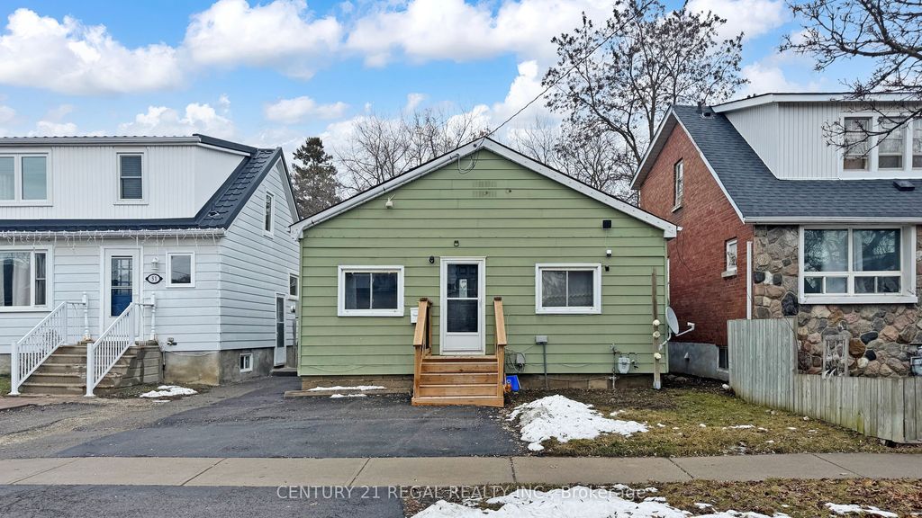 Photo of 55 Montrave Avenue, Oshawa, ON L1J 4R6 (MLS # E12891072)