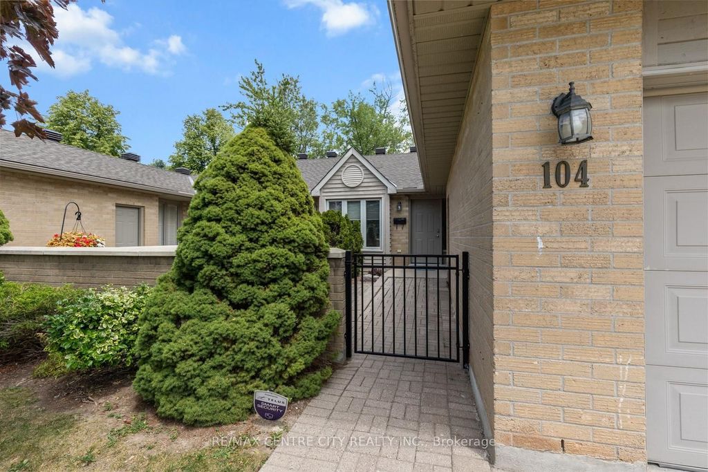 Photo of 1500 Richmond Street #104, London North, ON N6G 4V1 (MLS # X13539106)