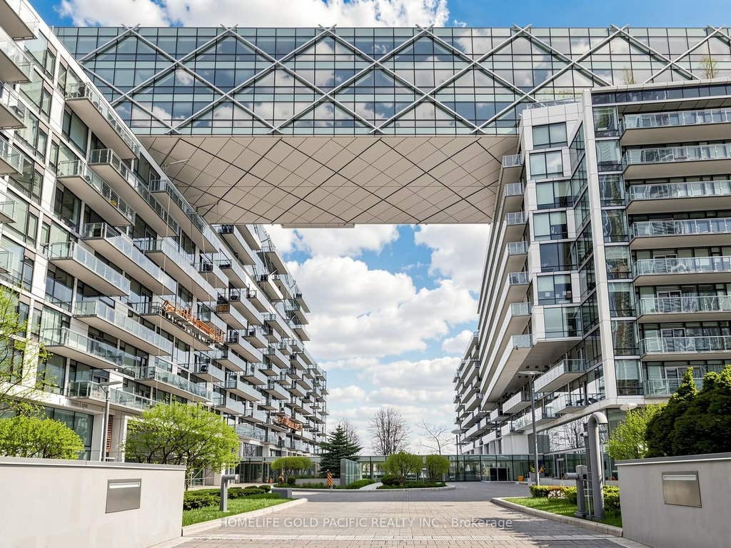 Photo of 39 Queens Quay E #732, Toronto, ON M5E 0A5 (MLS # C13687366)