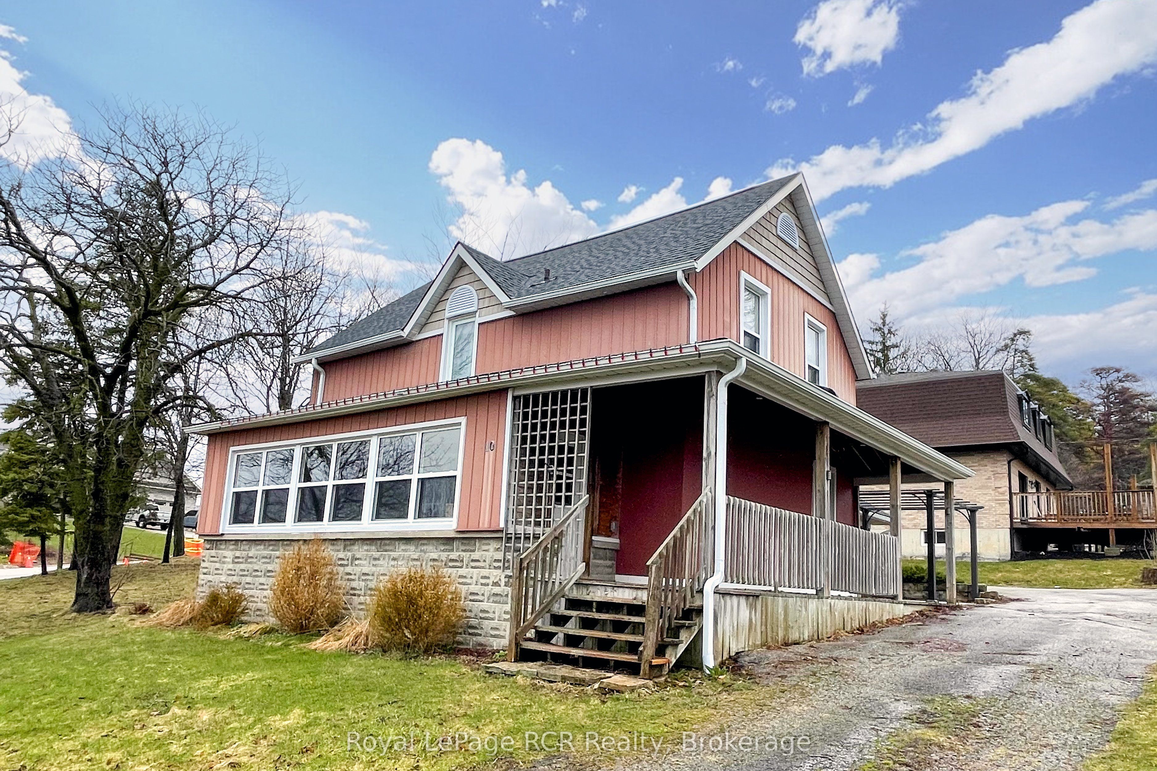 Photo 1 of 42 — 10 Walker Street, Brockton, ON N0G 2V0