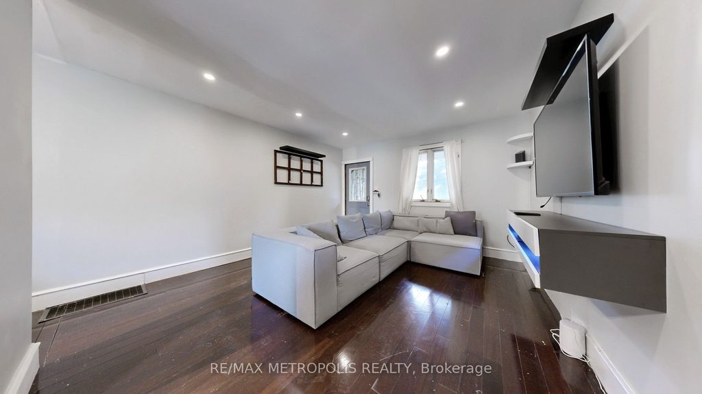 Photo of 179 Coleman Avenue, Toronto, ON M4C 1P9 (MLS # E12382514)