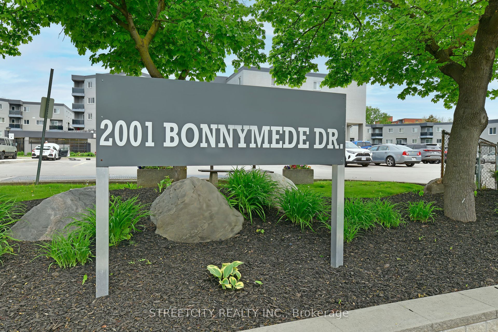 2001 Bonnymede Drive 140