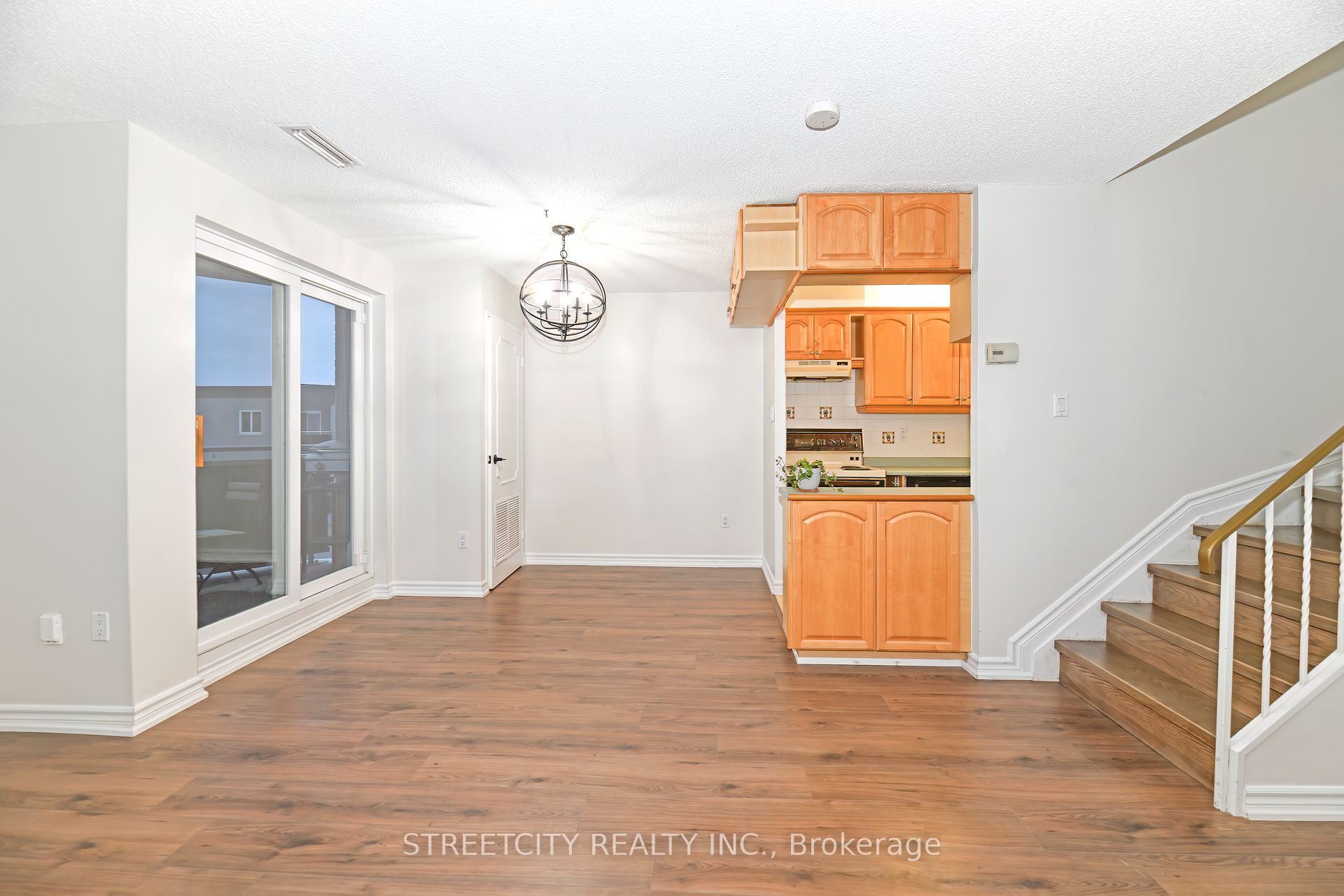 2001 Bonnymede Drive 140