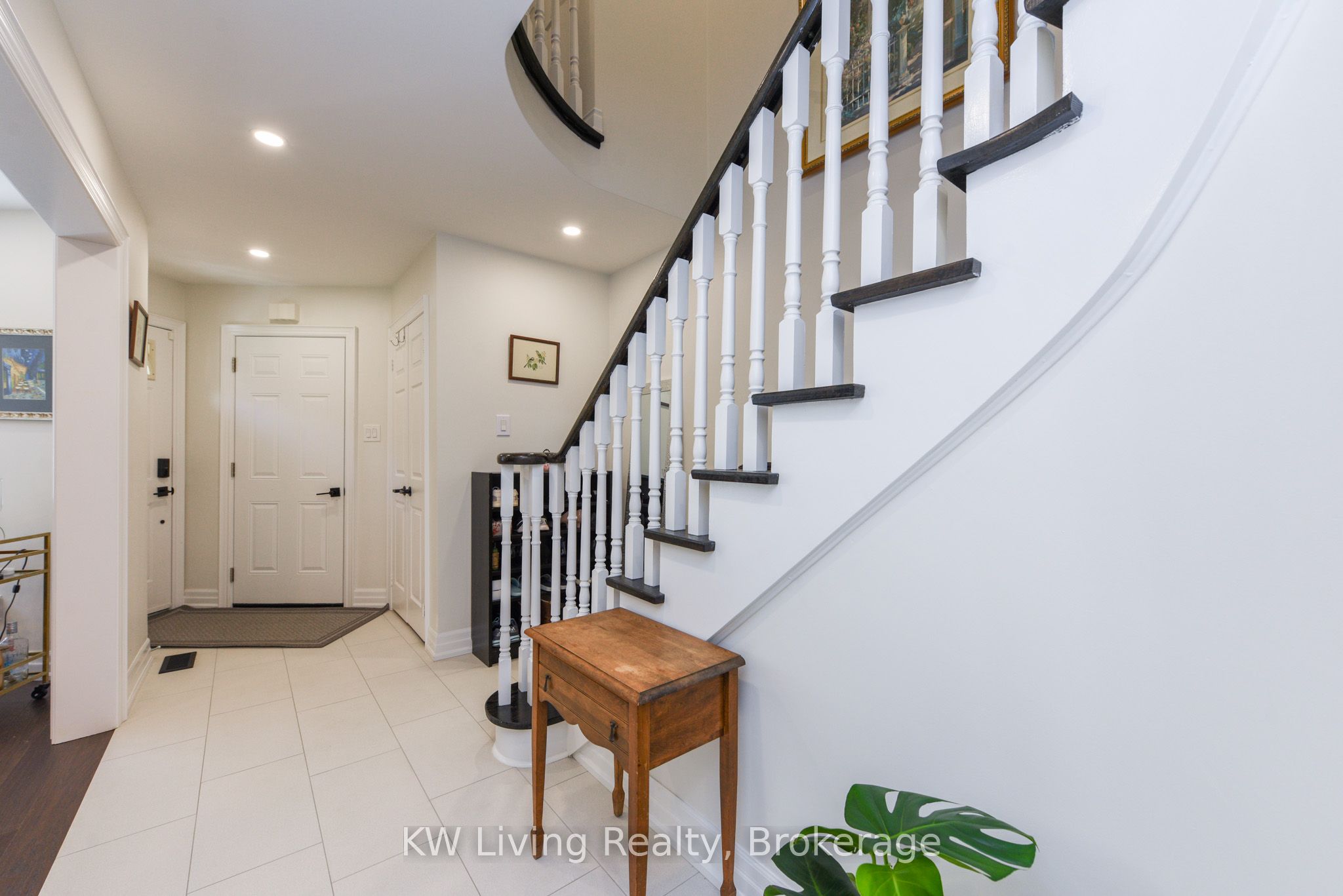 5055 Moulin Rouge Crescent