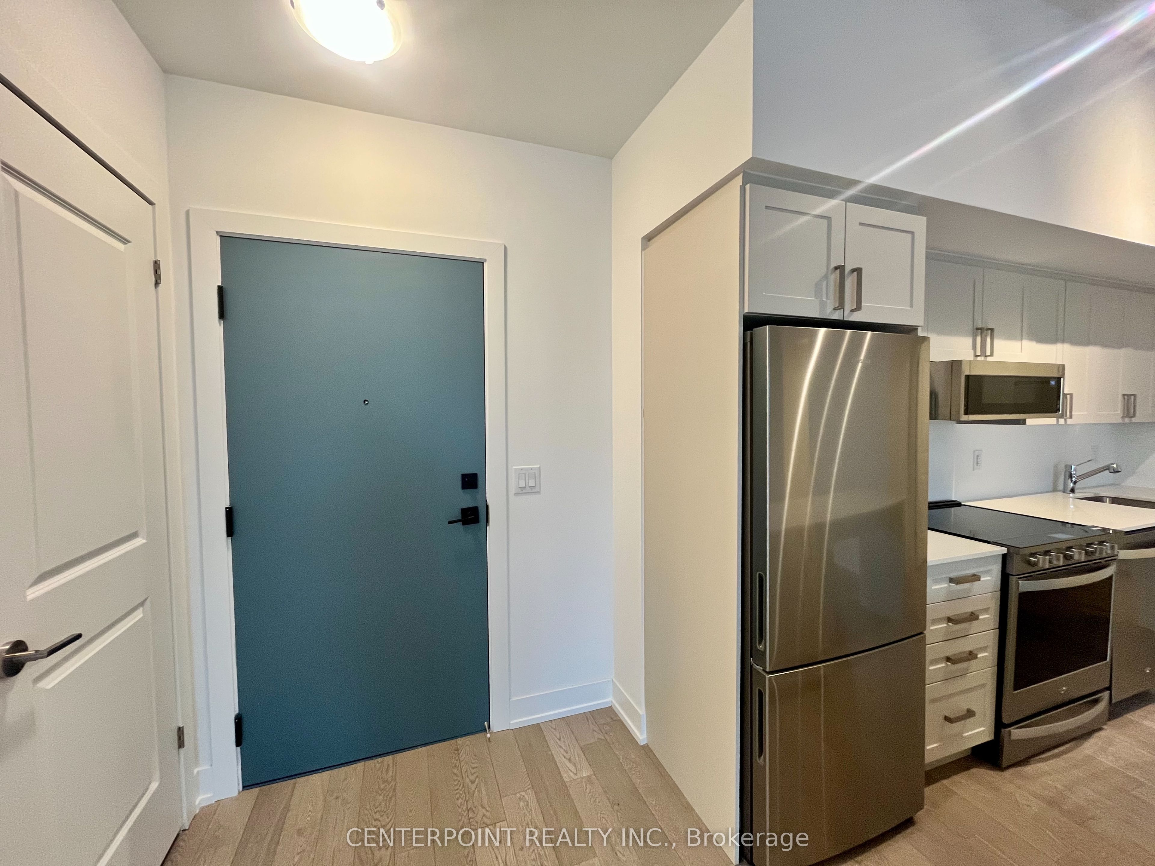 1063 Douglas Mccurdy Common 201