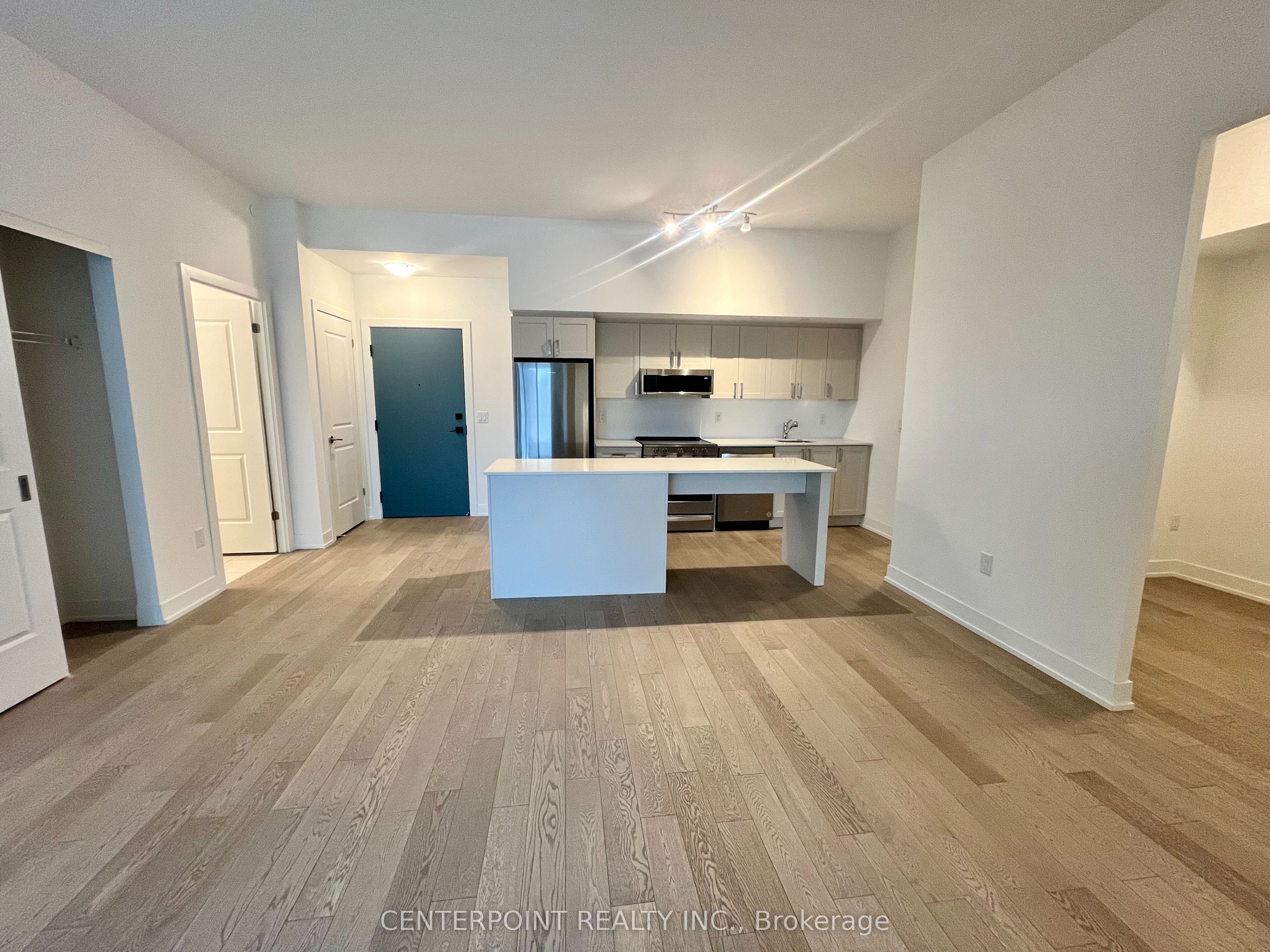 1063 Douglas Mccurdy Common 201