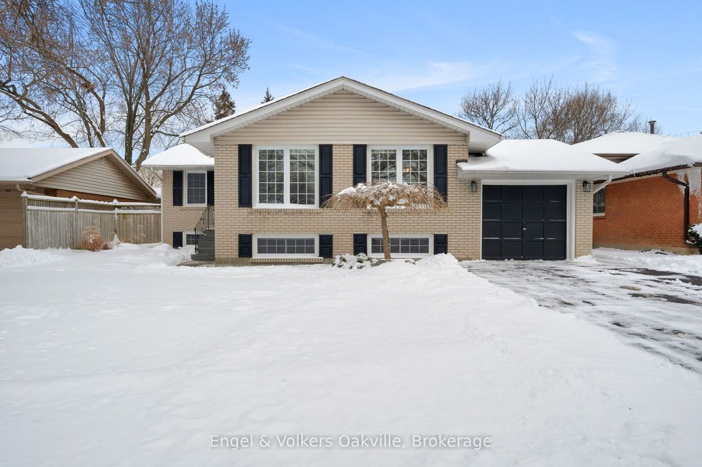 Photo of 1250 Tavistock Drive, Burlington, ON L7P 2N5 (MLS # W12707724)
