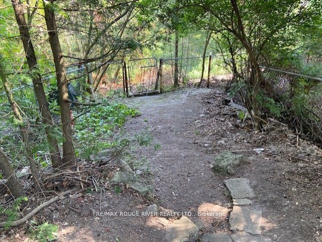 23 Westlake Crescent