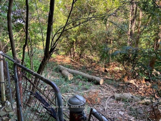 23 Westlake Crescent