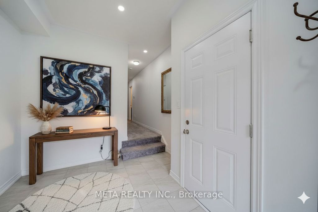 Photo of 1073 LOCKIE Drive, Oshawa, ON L1L 0R9 (MLS # E13035326)