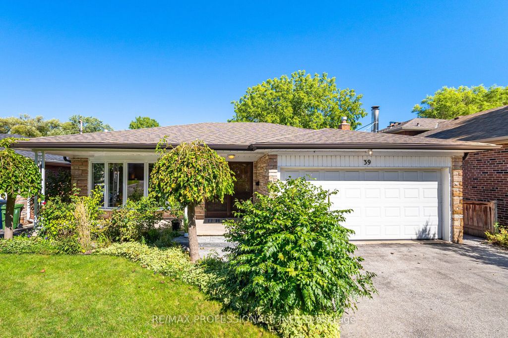 Photo of 39 Elmcrest Road, Toronto, ON M9C 3R7 (MLS # W12439895)