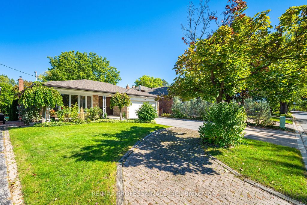 Photo of 39 Elmcrest Road, Toronto, ON M9C 3R7 (MLS # W12439895)