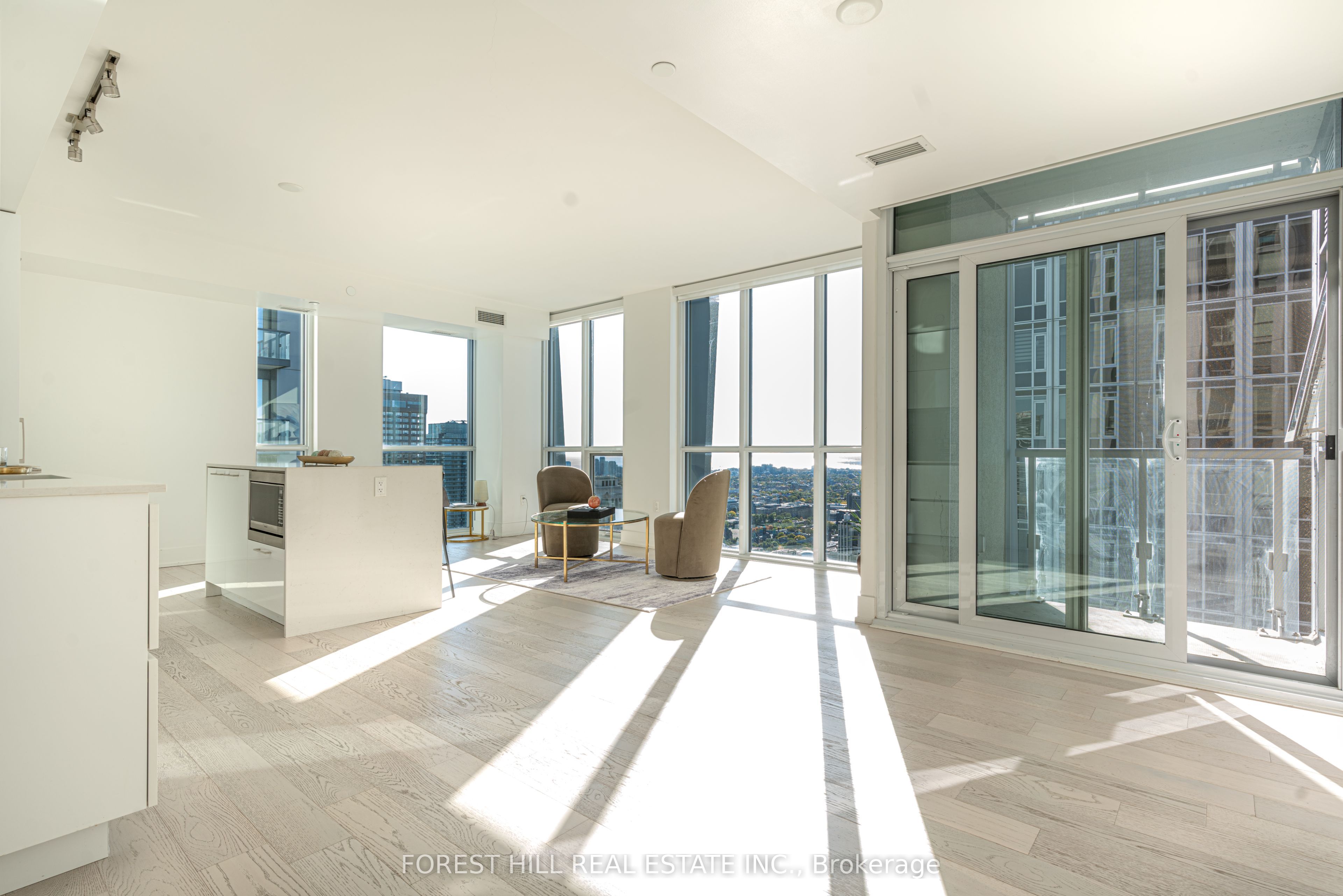 1 Yorkville Avenue 4101