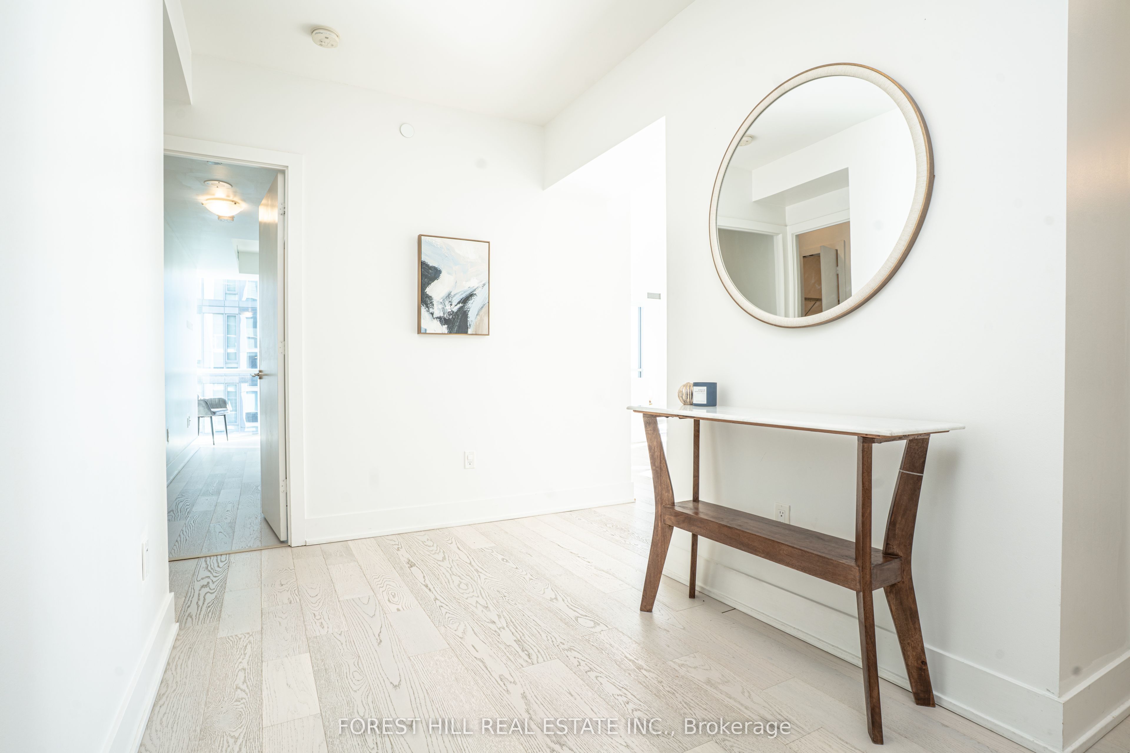 1 Yorkville Avenue 4101
