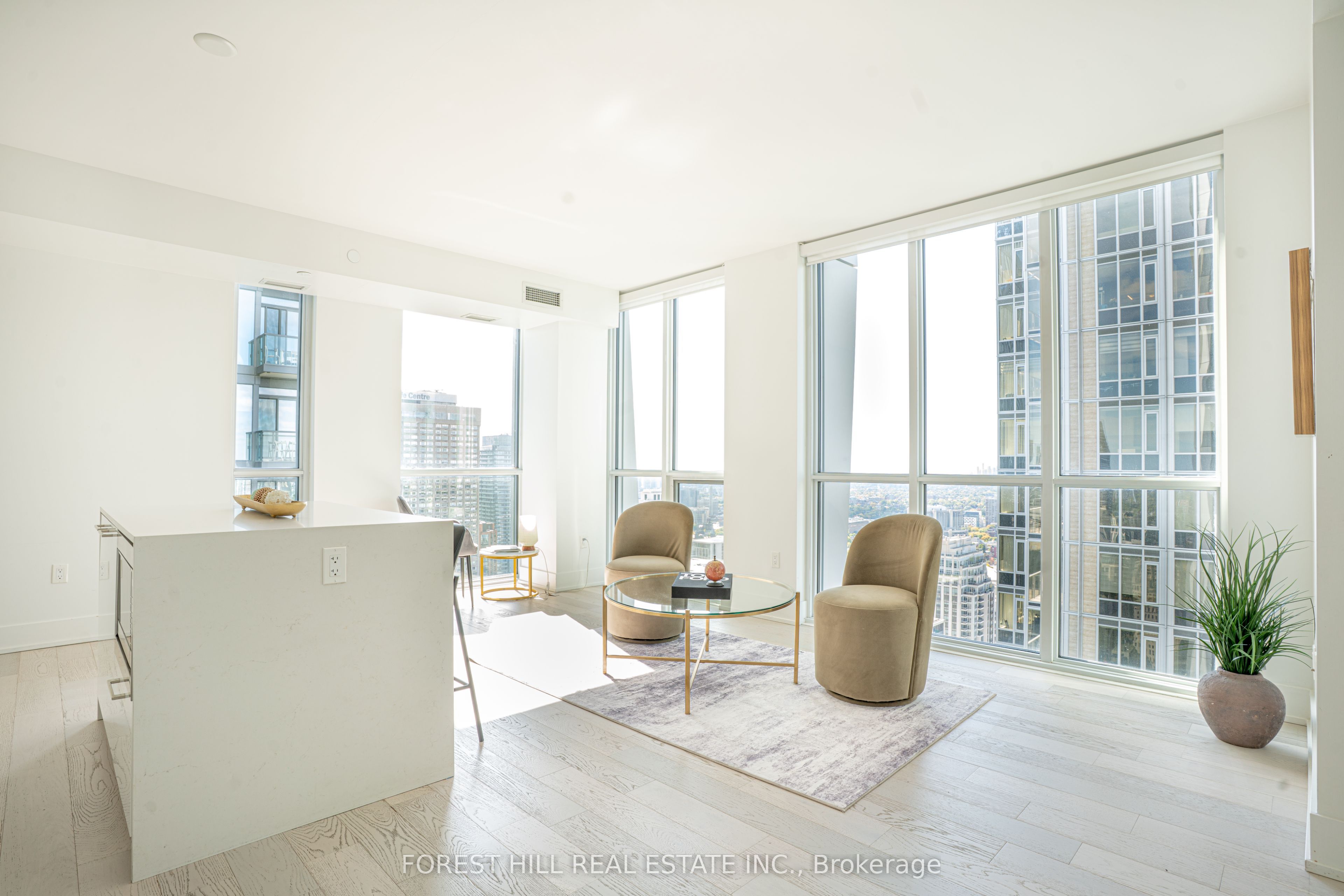 1 Yorkville Avenue 4101