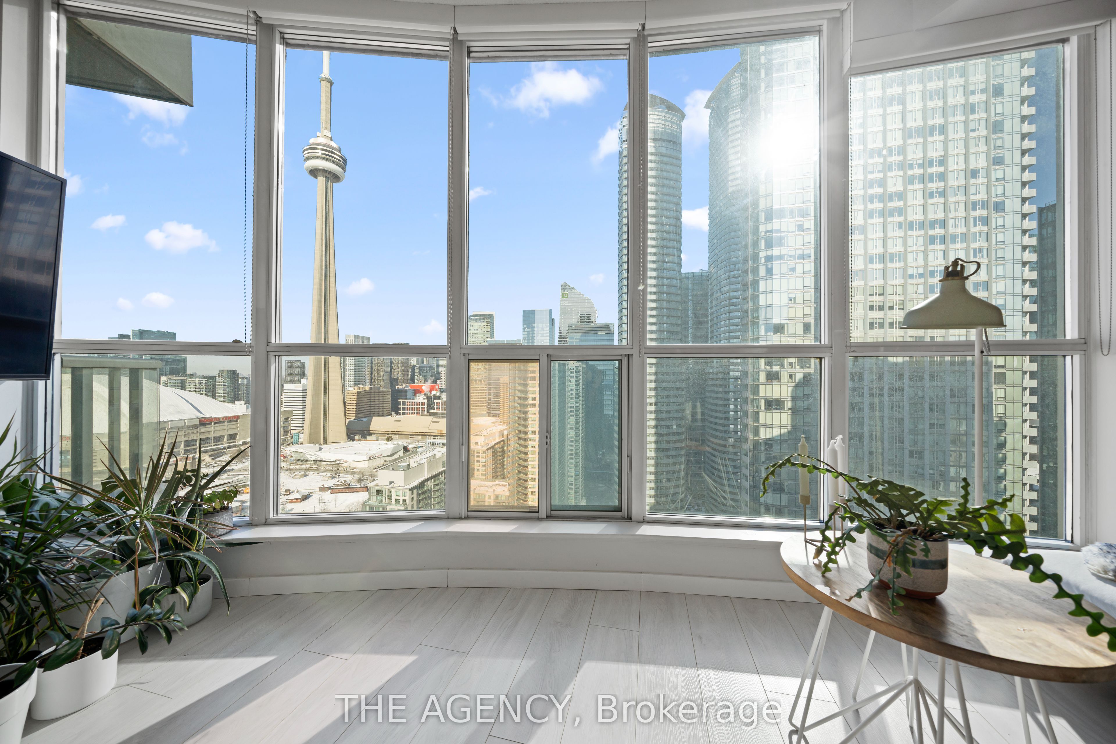 208 Queens Quay W 3313