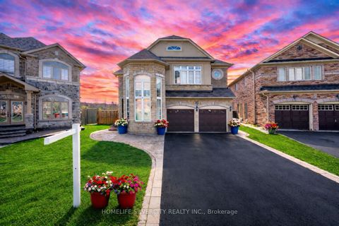 14 Oakhaven Road Brampton ON L6P 2Y3