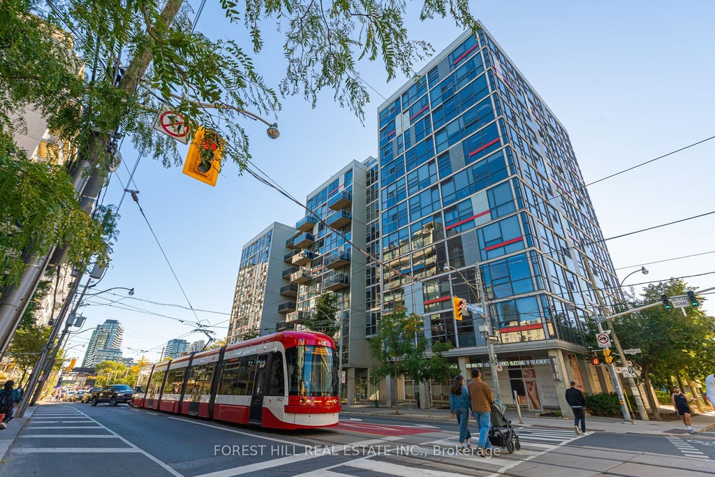 Photo of 60 Bathurst Street #415, Toronto, ON M5V 2P4 (MLS # C13868740)