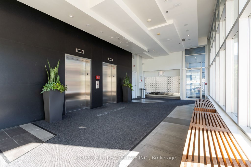 Photo of 60 Bathurst Street #415, Toronto, ON M5V 2P4 (MLS # C13868740)