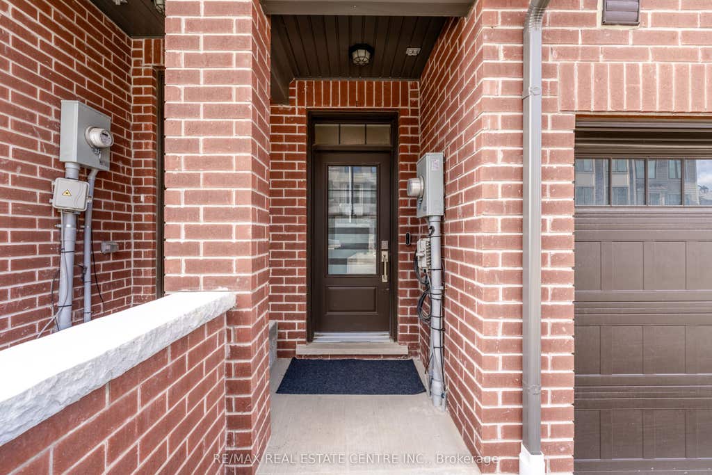 Photo of 10 BIRMINGHAM Drive, Cambridge, ON N1R 8K5 (MLS # X13452794)