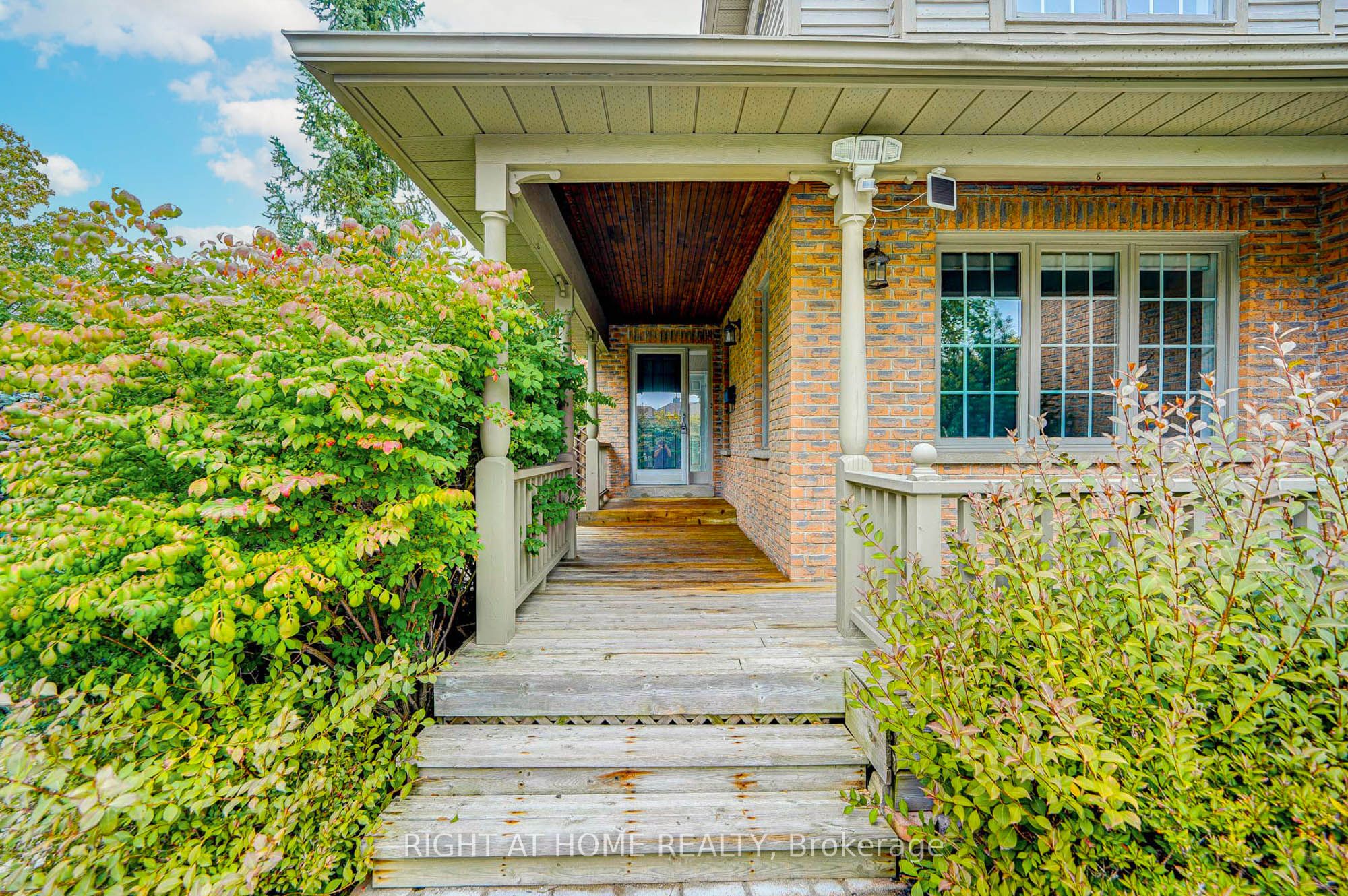 2623 Charlotte Court