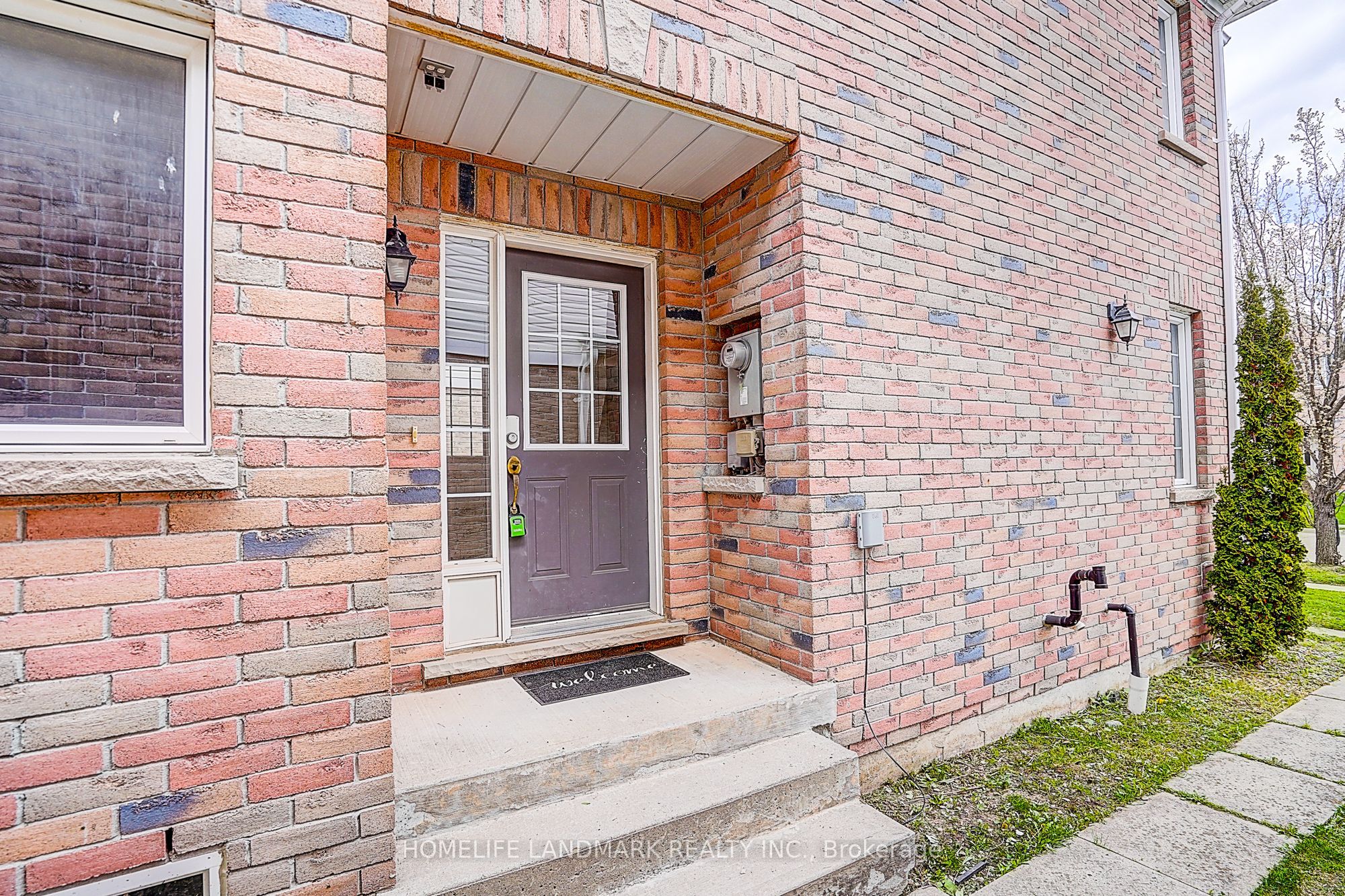 121 Lowther Avenue