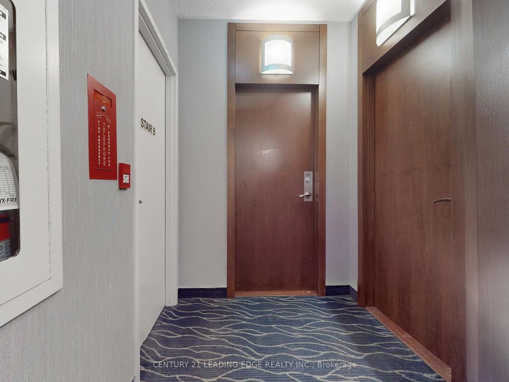 Photo of 1121 Bay Street #401, Toronto, ON M5S 3L9 (MLS # C12537350)