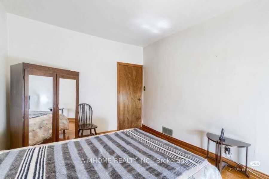 44 Robinson Street 2FL One BR