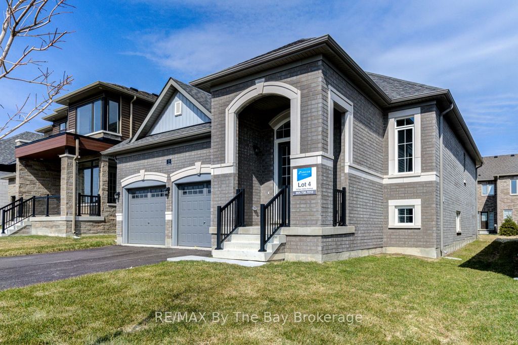 Photo of 15 Sun Valley Avenue, Wasaga Beach, ON L9Z 0N6 (MLS # S13033342)