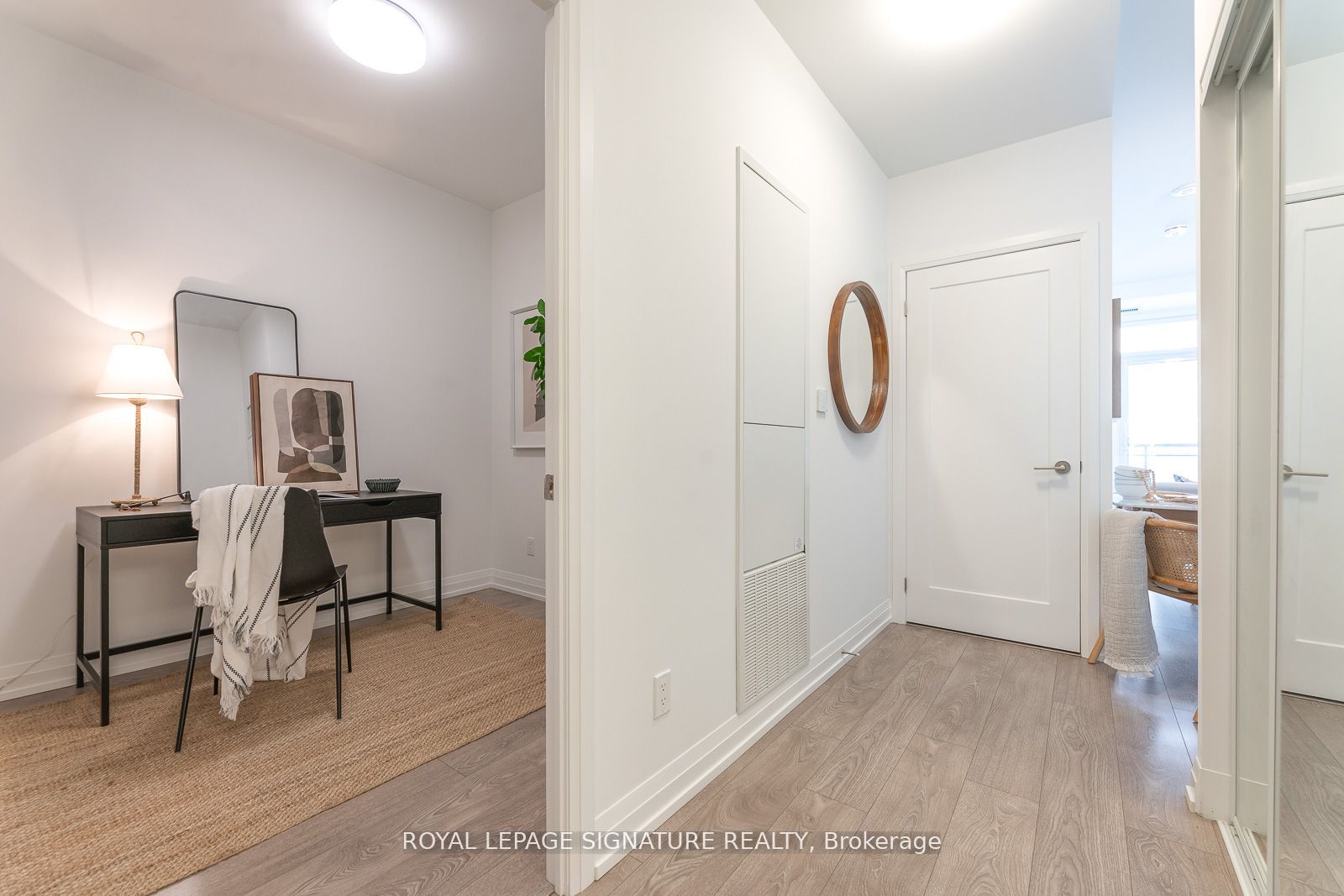 286 Main Street 809
