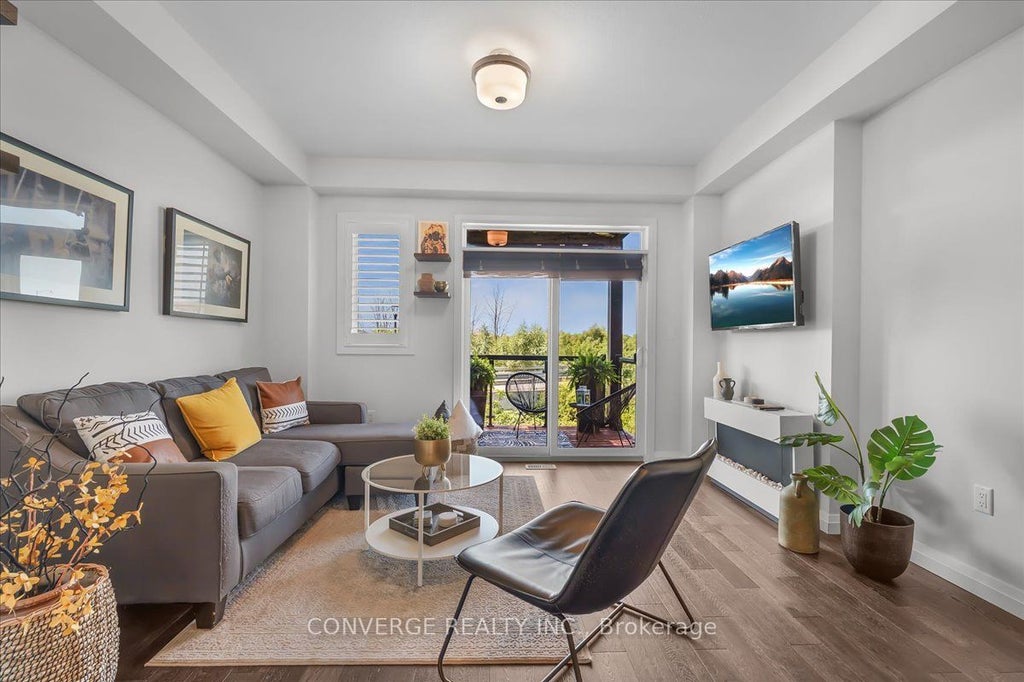 Photo of 35 Midhurst Heights #36, Hamilton, ON L8J 0K9 (MLS # X13648326)