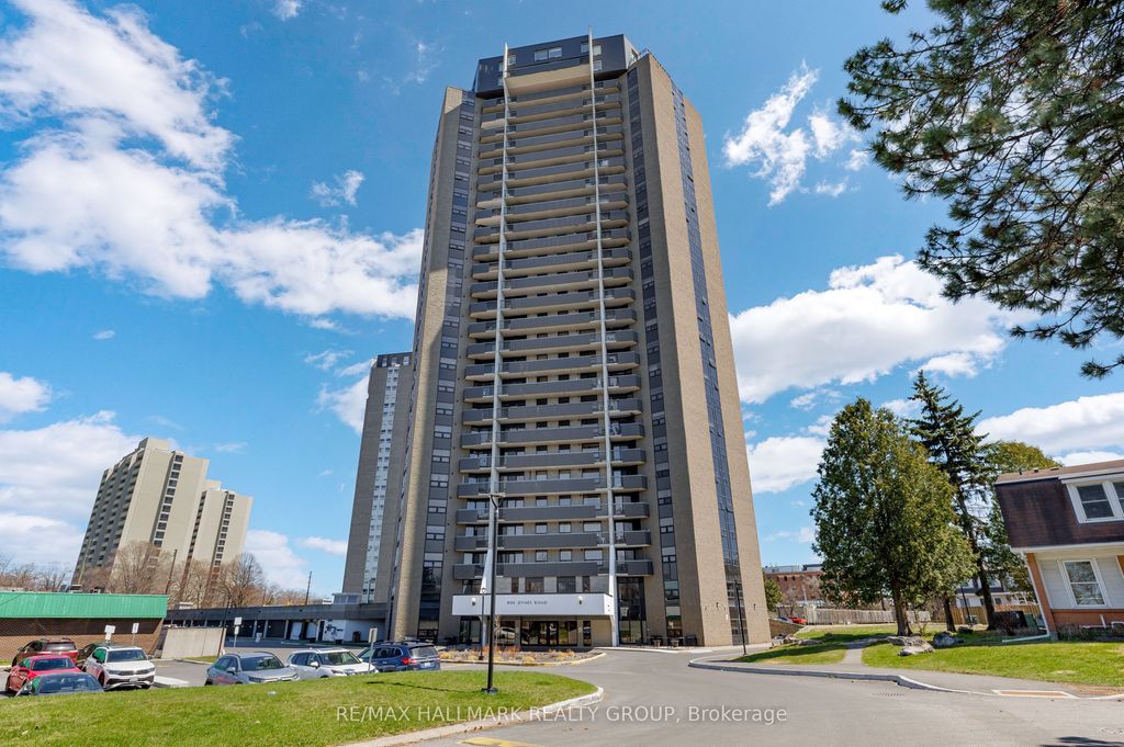 Photo of 900 Dynes Road #407, Mooneys Bay - Carleton Heights and Area, ON K2C 3L6 (MLS # X13063242)