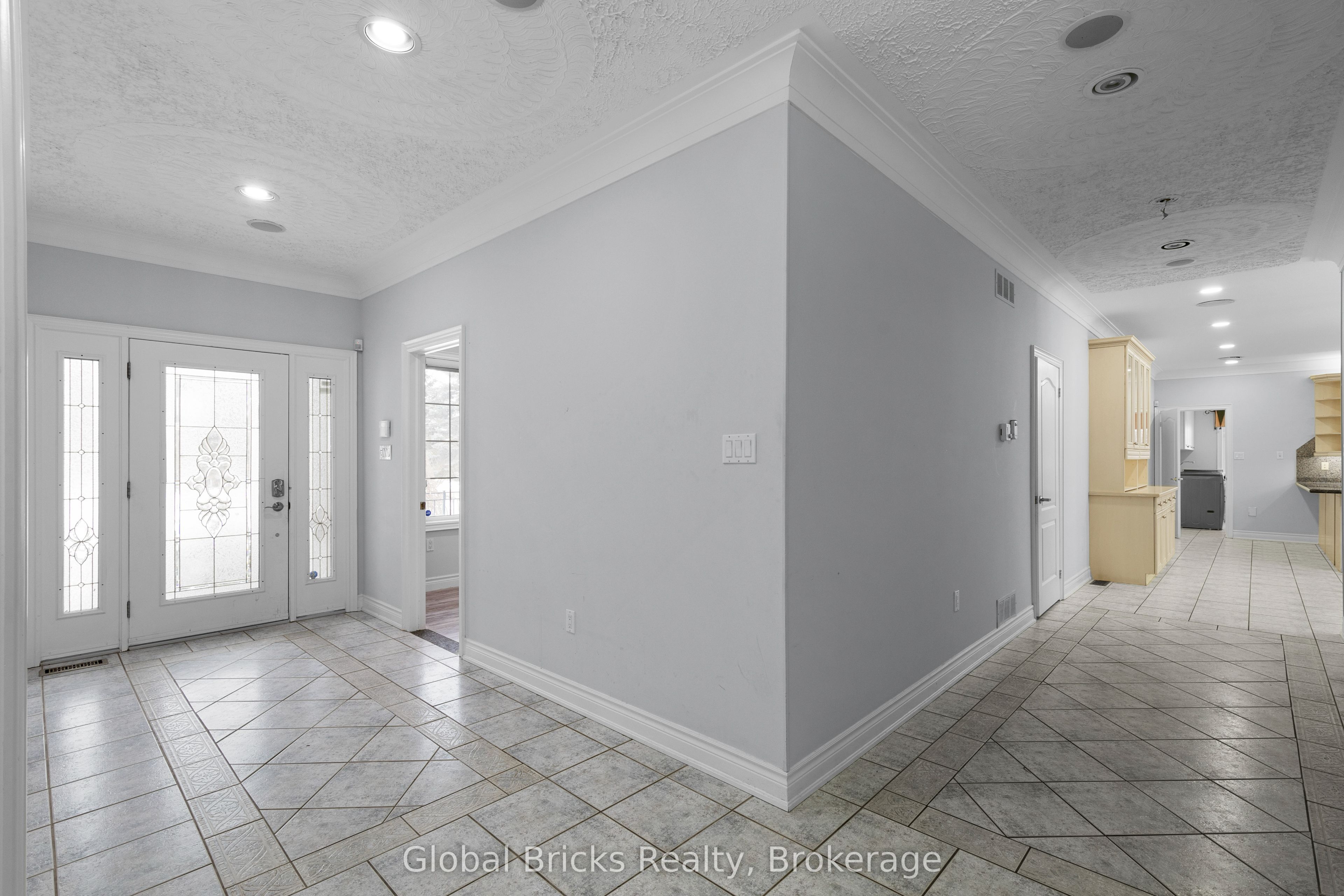 14 Fisher Drive