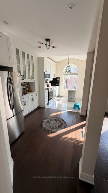 2443 Newcastle Crescent