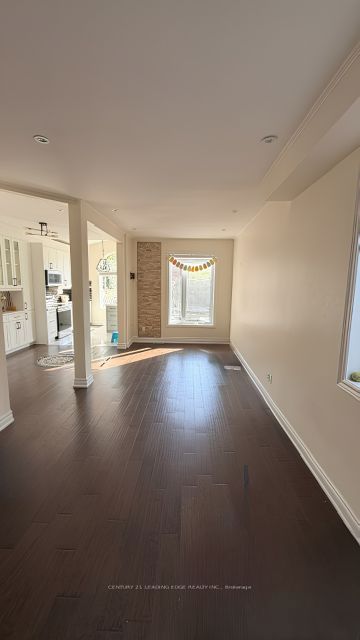 2443 Newcastle Crescent