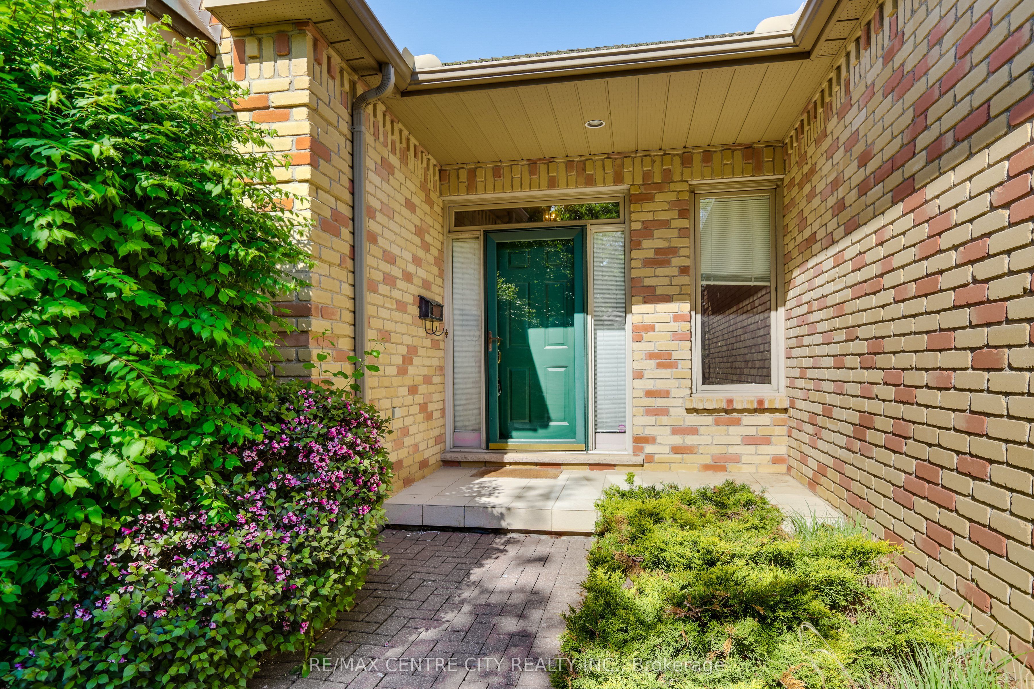 1040 Riverside Drive 68