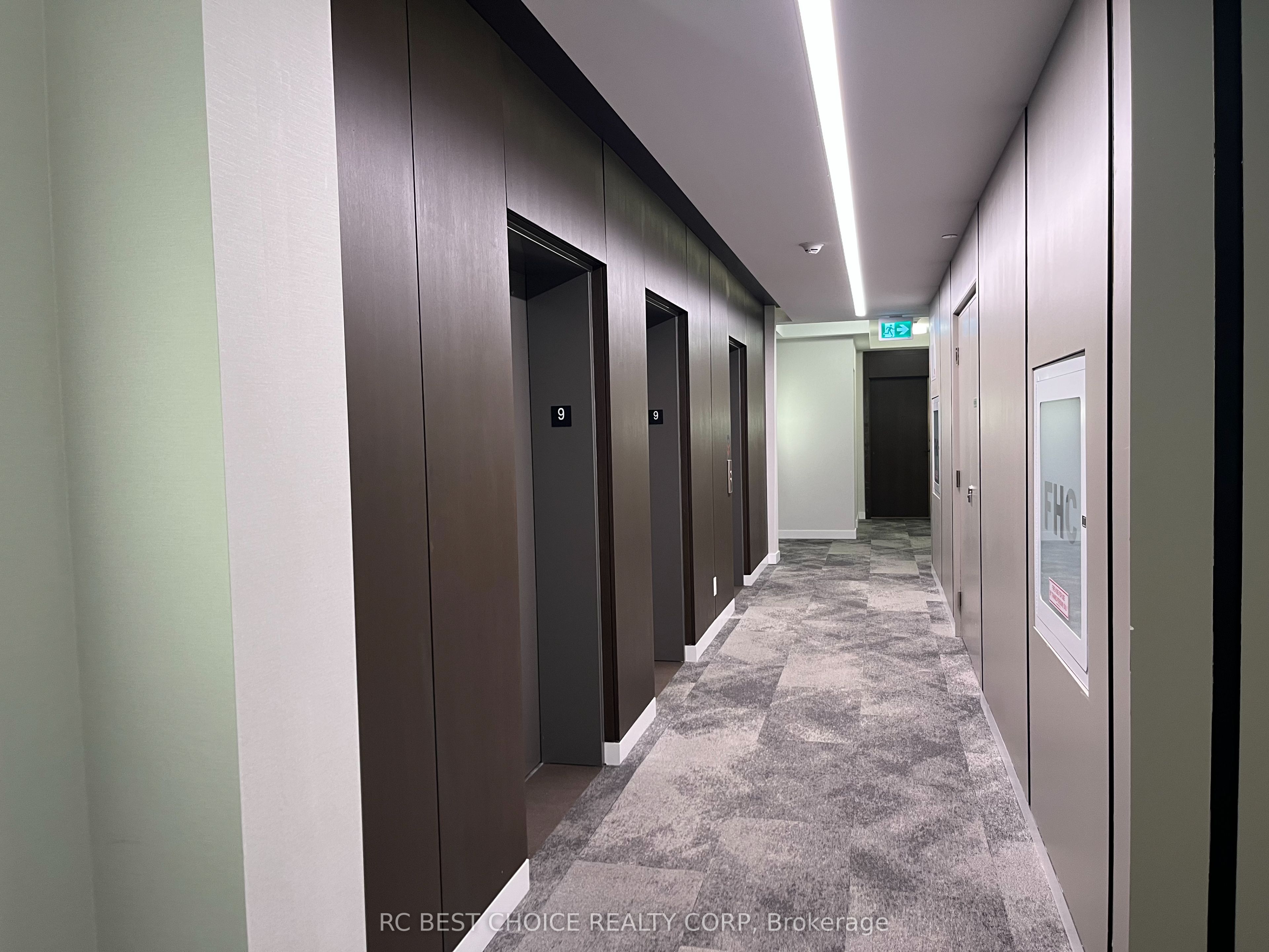 8888 Yonge Street 904