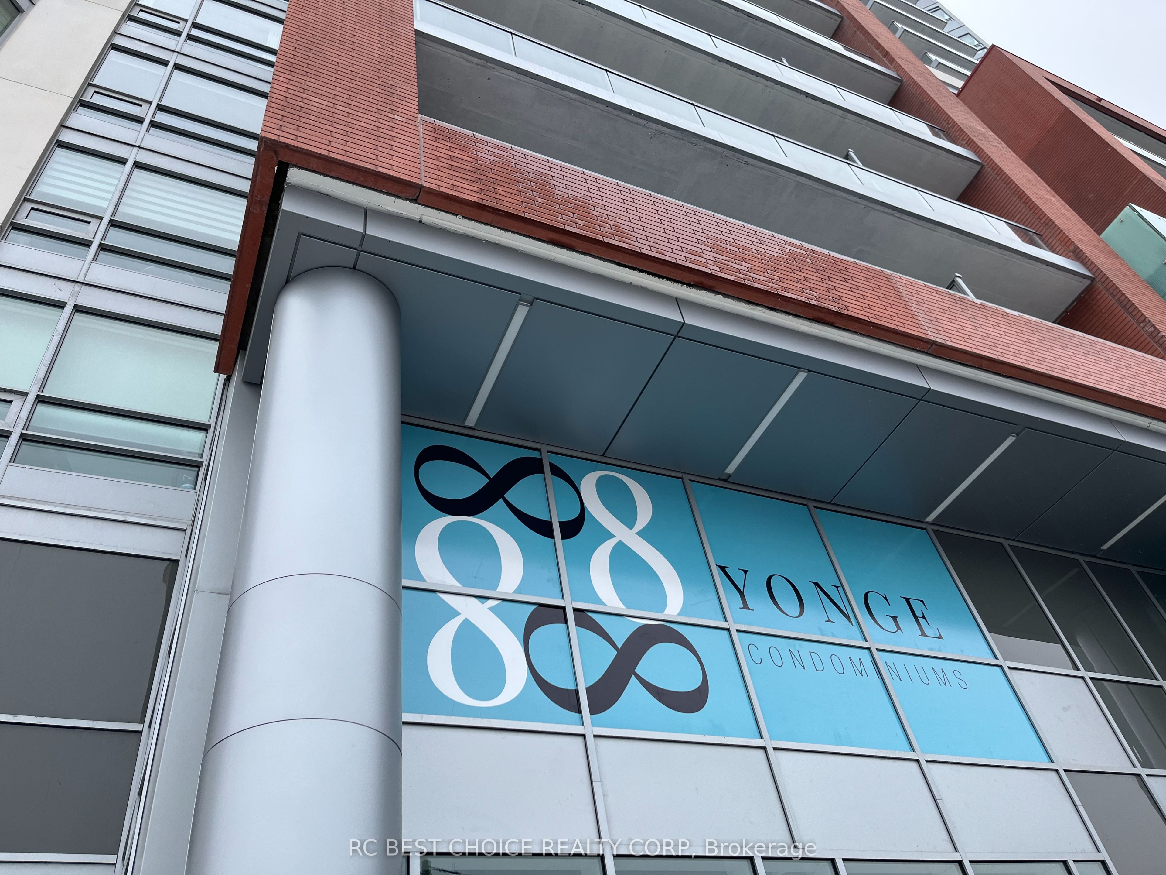 8888 Yonge Street 904