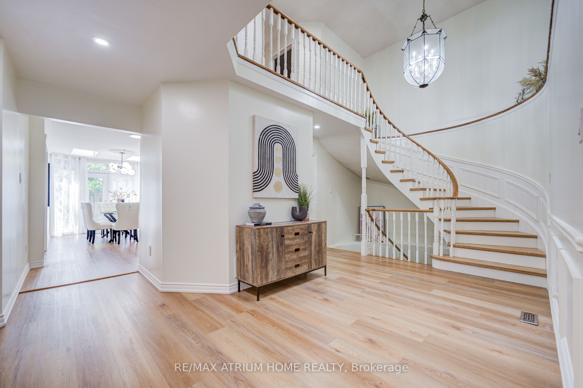77 Rosedale Heights Drive