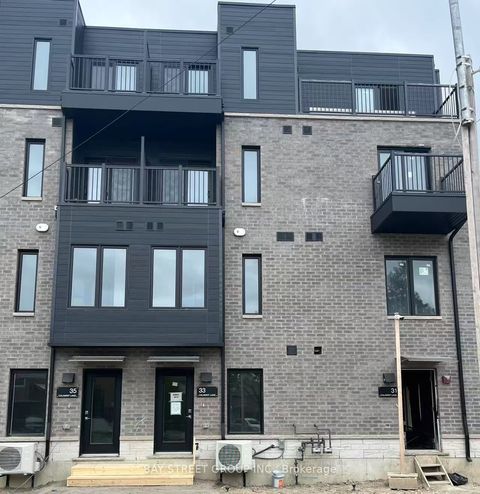 33 Calamint Lane Toronto ON M1W 2H1