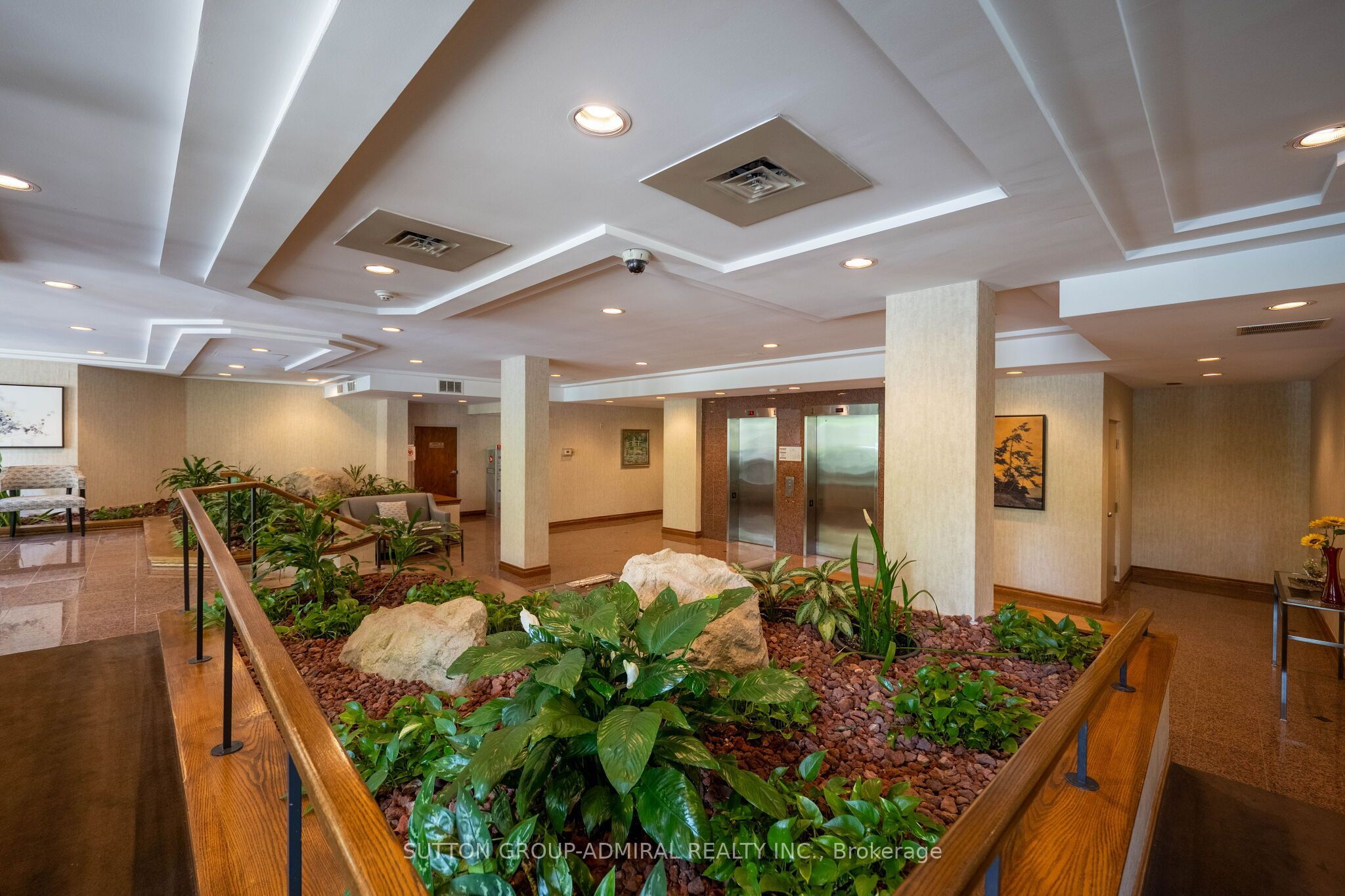 1901 Pilgrims Way 604