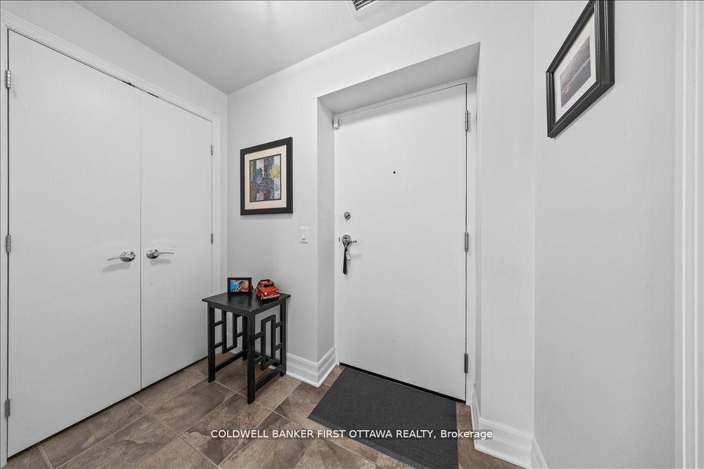 Photo of 75 CLEARY Avenue #1202, Carlingwood - Westboro and Area, ON K2A 1R8 (MLS # X13075564)