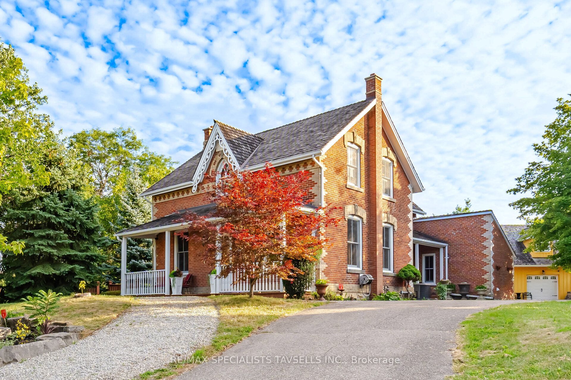 82 Cobblestone Court