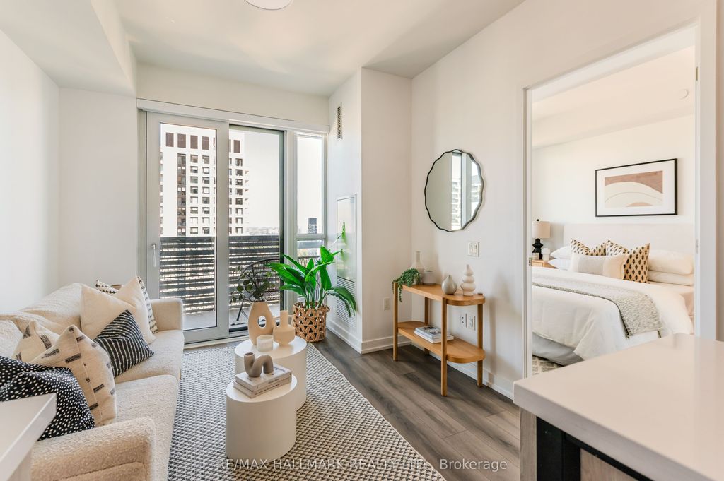 Photo of 39 Roehampton Avenue #2902, Toronto, ON M4P 0G1 (MLS # C12438392)